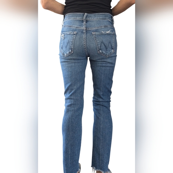 Mother Crop Step Chew Jeans Distressed Frayed Hem Size 26 Blue Denim - Picture 2 of 15